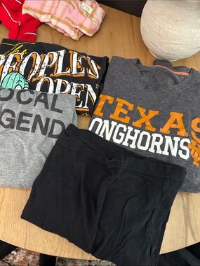 4 Men’s XL tshirts various graphics
